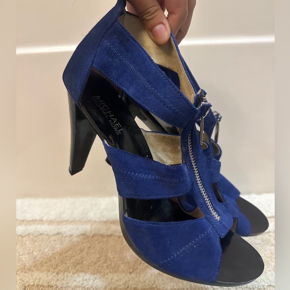 Michael Kors Berkley T Strap Velvet heels Blue Woman's Size 10
